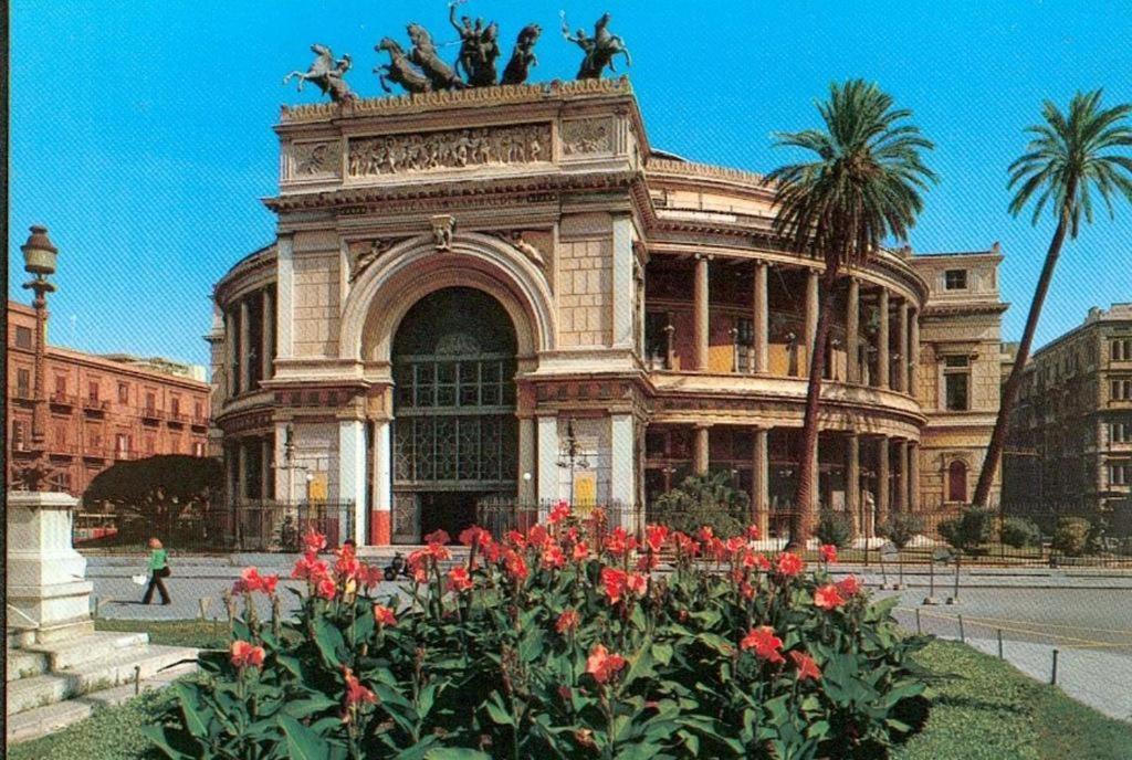 Falstaff Rooms & Suites Palerme Extérieur photo